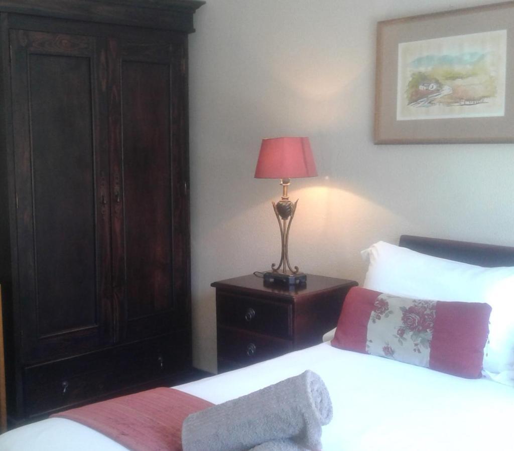 The Historic Hogsback Inn Bagian luar foto